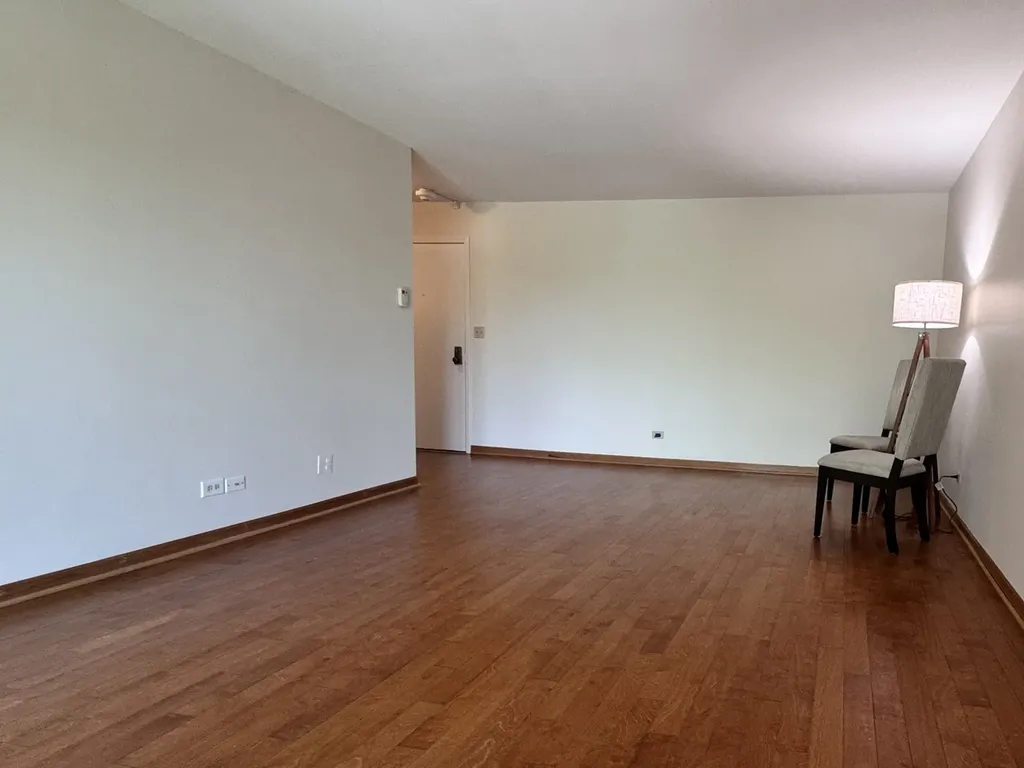 440 Raintree Court Glen Ellyn IL 60137