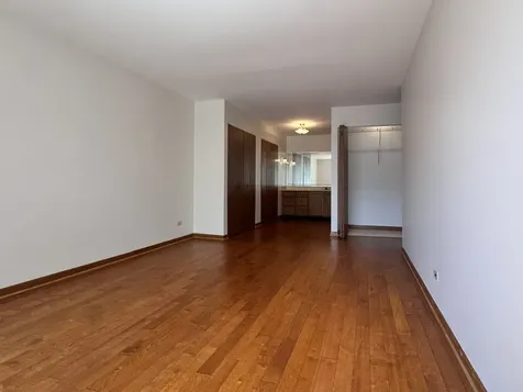 440 Raintree Court Glen Ellyn IL 60137