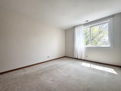 440 Raintree Court Glen Ellyn IL 60137