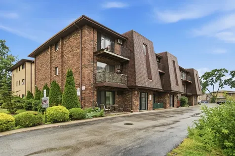 9812 Sayre Avenue Chicago Ridge IL 60415