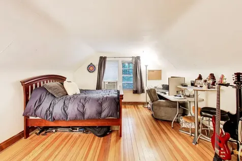 2245 West Melrose Street Chicago IL 60618