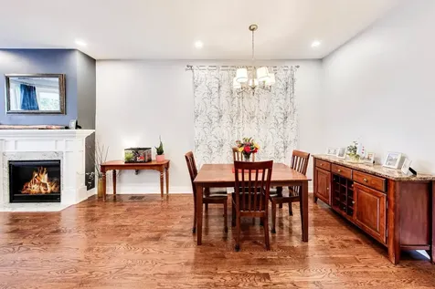 2245 West Melrose Street Chicago IL 60618