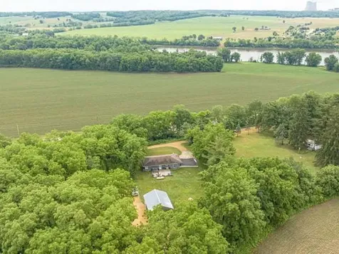 7272 North Il Route 2 Leaf River IL 61047