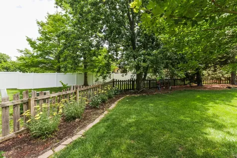 3010 Thornwood Lane Bloomington IL 61704