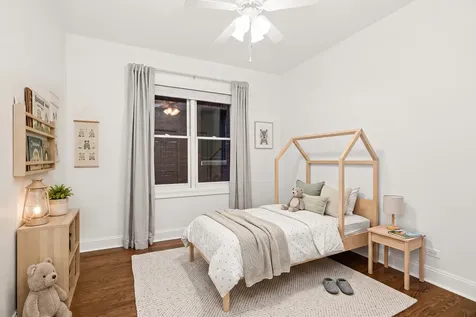3928 North Greenview Avenue Chicago IL 60613