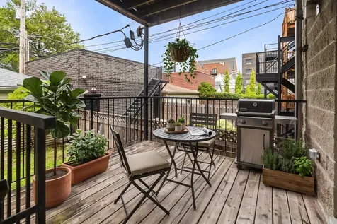 3928 North Greenview Avenue Chicago IL 60613