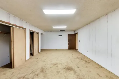 619 Parkside Circle Streamwood IL 60107