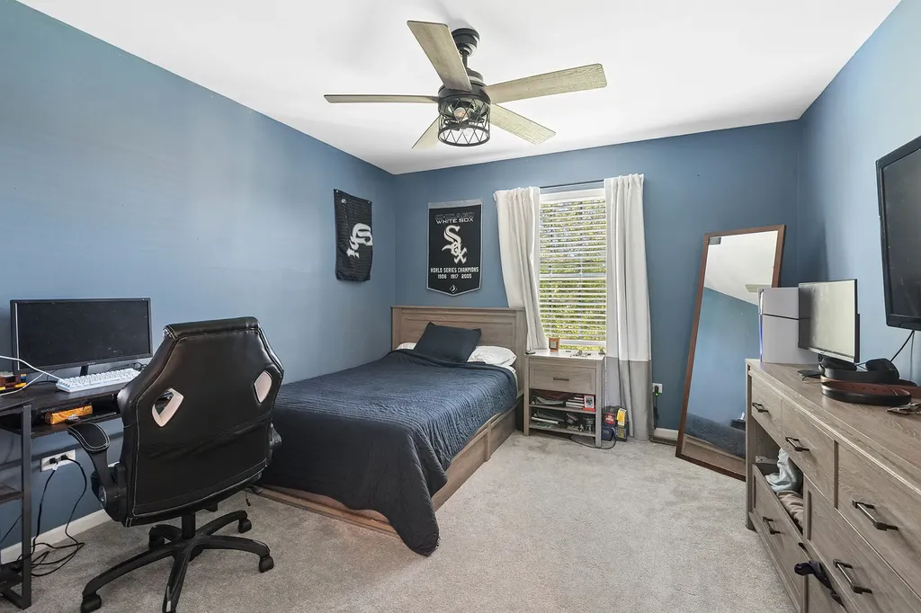 230 Ian Avenue New Lenox IL 60451