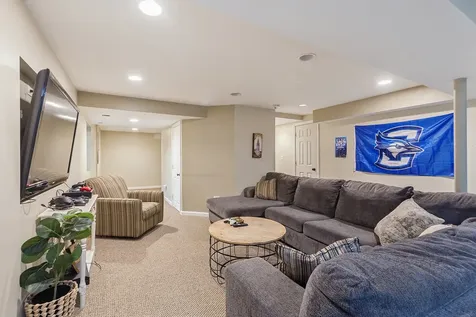 230 Ian Avenue New Lenox IL 60451