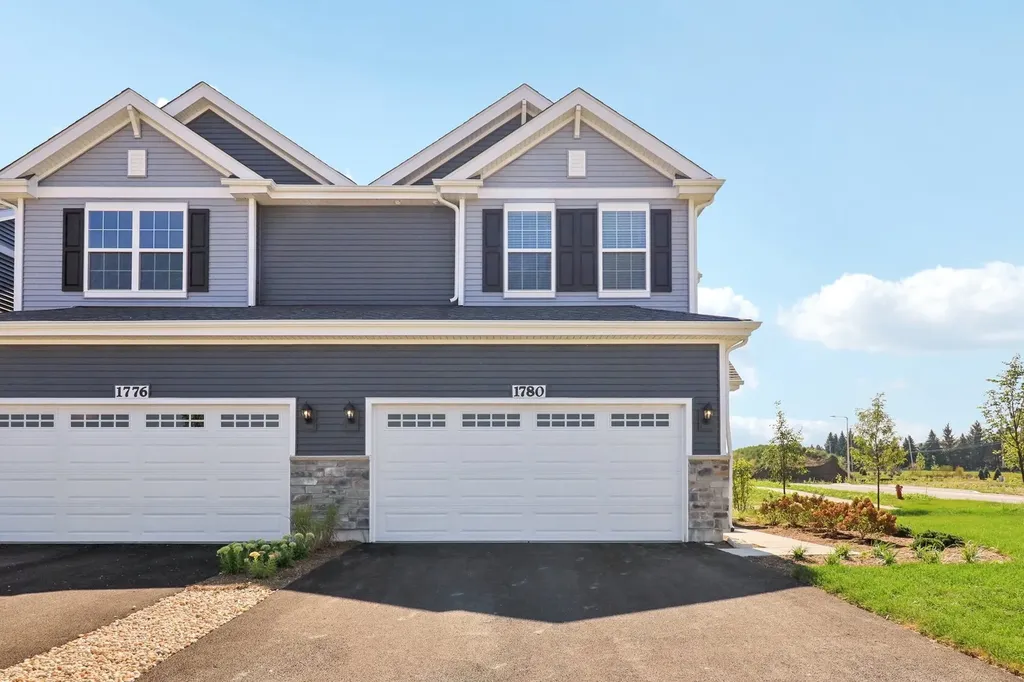 1685 Baler Avenue Aurora IL 60503