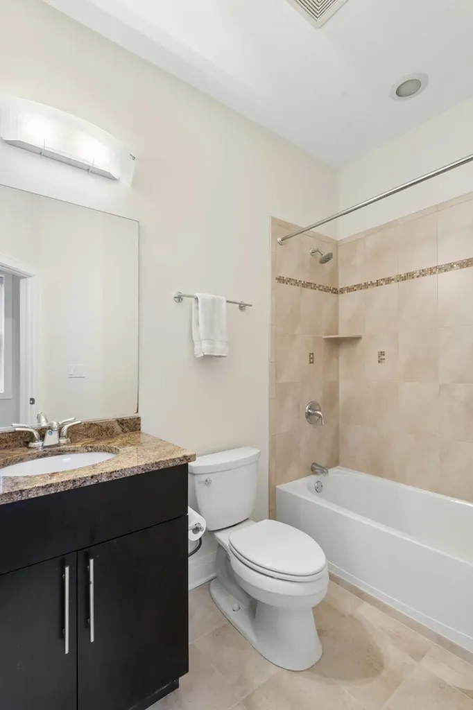 5945 North Campbell Avenue Chicago IL 60659