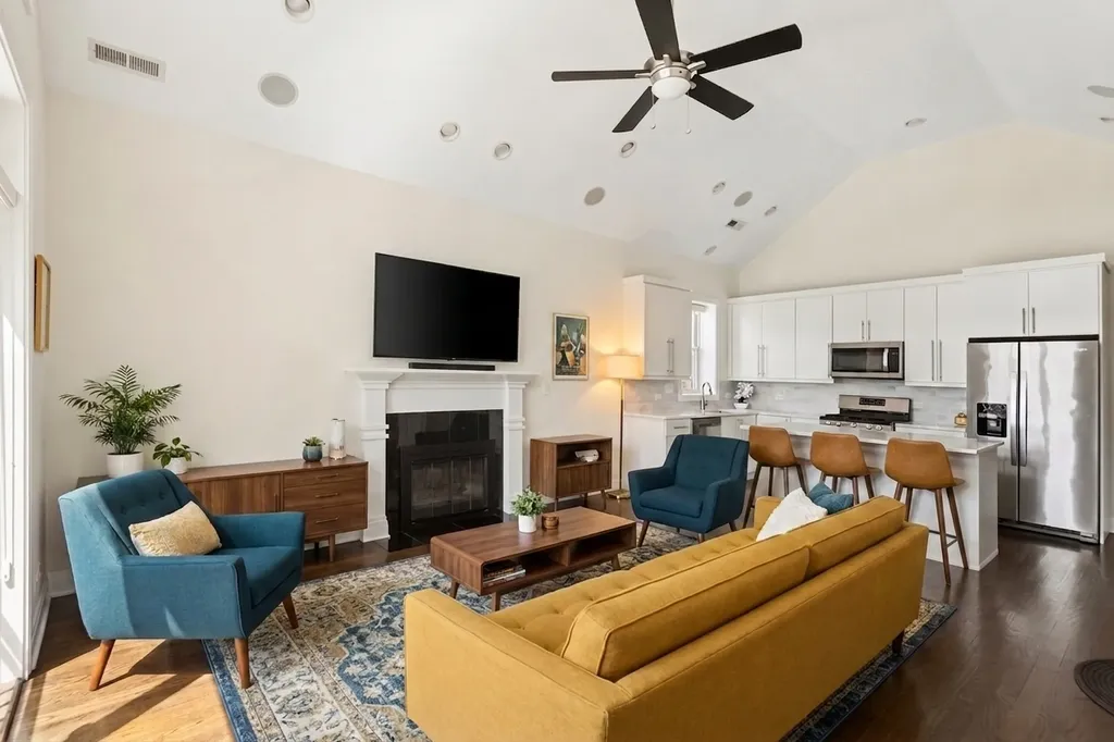 5945 North Campbell Avenue Chicago IL 60659