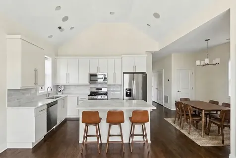 5945 North Campbell Avenue Chicago IL 60659
