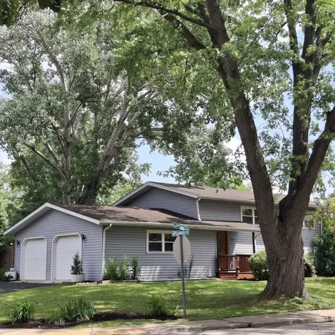 700 Larkdale Row Wauconda IL 60084