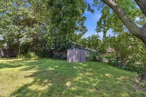 706.5 S Lee Street Bloomington IL 61701