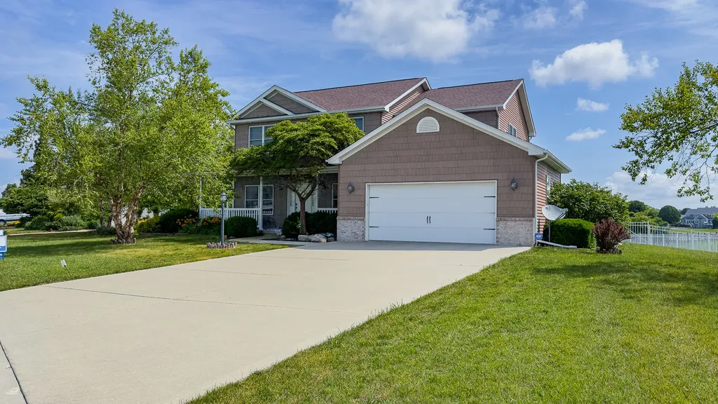 1618 English Oak Drive Champaign IL 61822