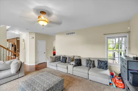 1618 English Oak Drive Champaign IL 61822