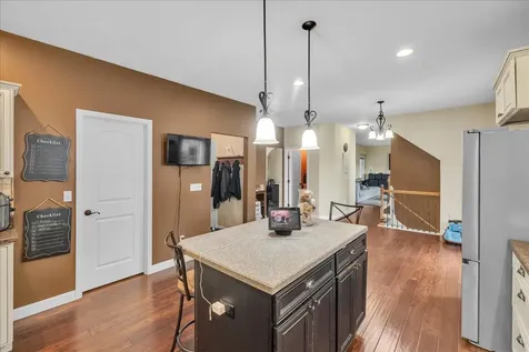 1618 English Oak Drive Champaign IL 61822