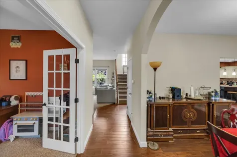 1618 English Oak Drive Champaign IL 61822
