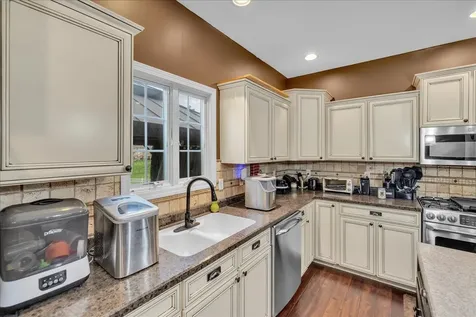 1618 English Oak Drive Champaign IL 61822