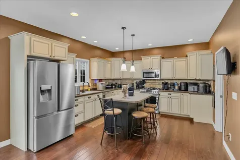 1618 English Oak Drive Champaign IL 61822