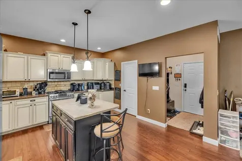 1618 English Oak Drive Champaign IL 61822