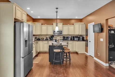 1618 English Oak Drive Champaign IL 61822