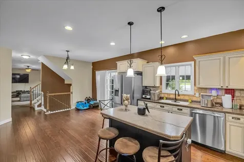 1618 English Oak Drive Champaign IL 61822