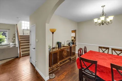 1618 English Oak Drive Champaign IL 61822