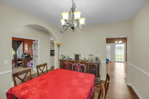 1618 English Oak Drive Champaign IL 61822