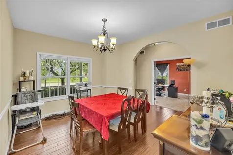 1618 English Oak Drive Champaign IL 61822