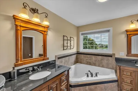 1618 English Oak Drive Champaign IL 61822
