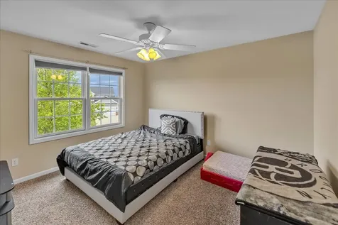 1618 English Oak Drive Champaign IL 61822