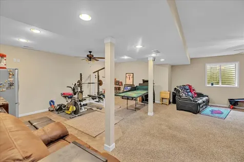 1618 English Oak Drive Champaign IL 61822