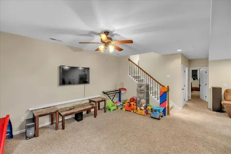 1618 English Oak Drive Champaign IL 61822