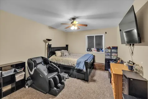 1618 English Oak Drive Champaign IL 61822