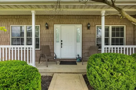 1618 English Oak Drive Champaign IL 61822
