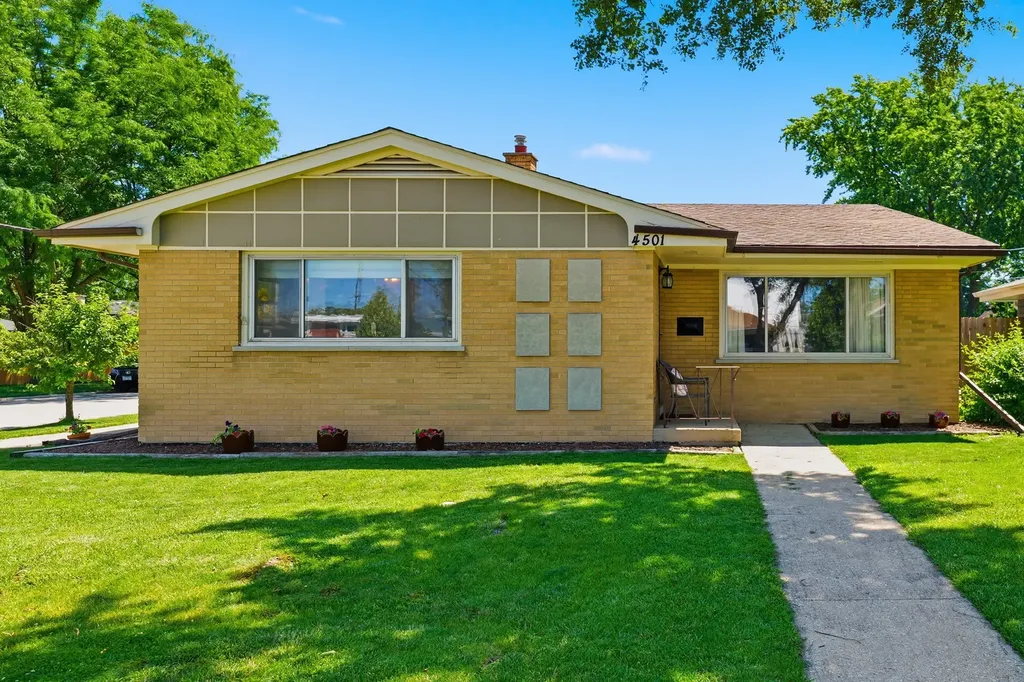 4501 Blanchan Avenue Brookfield IL 60513