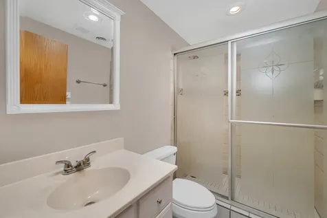 1915 Somerset Court Romeoville IL 60446