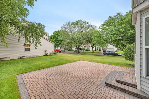 1915 Somerset Court Romeoville IL 60446