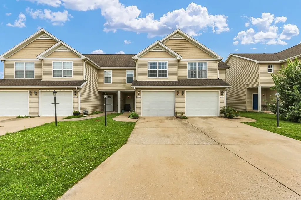 3413 Stoneway Court Champaign IL 61822