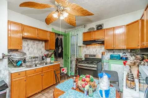 1146 West 88th Street Chicago IL 60620