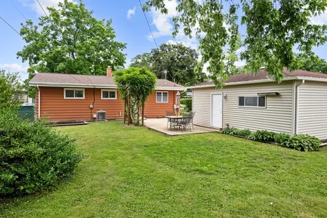 1290 Margret Street Des Plaines IL 60018