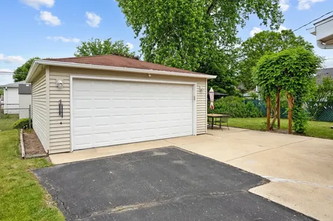 1290 Margret Street Des Plaines IL 60018