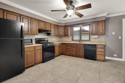 1290 Margret Street Des Plaines IL 60018