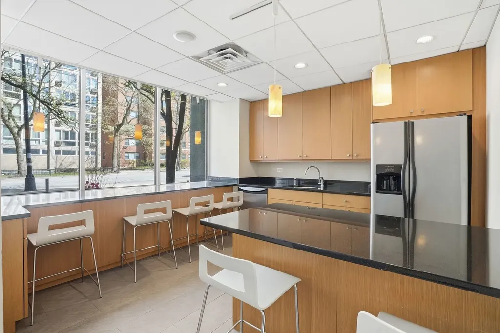 2930 North Sheridan Road Chicago IL 60657