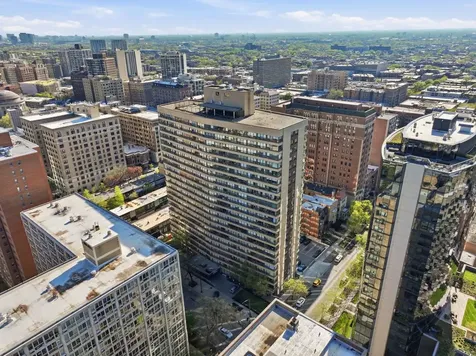 2930 North Sheridan Road Chicago IL 60657
