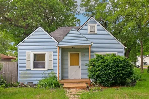 121 Beachview Drive Round Lake Beach IL 60073