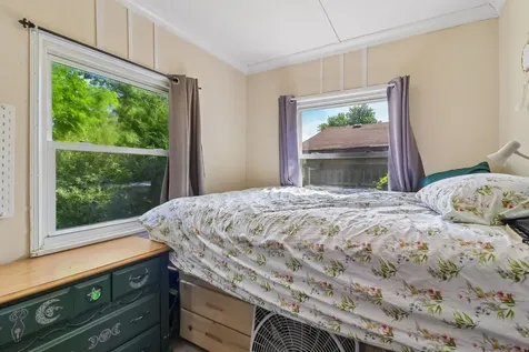 121 Beachview Drive Round Lake Beach IL 60073