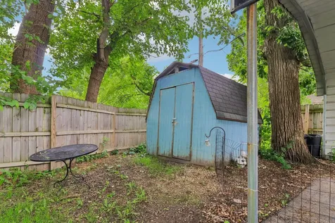 121 Beachview Drive Round Lake Beach IL 60073